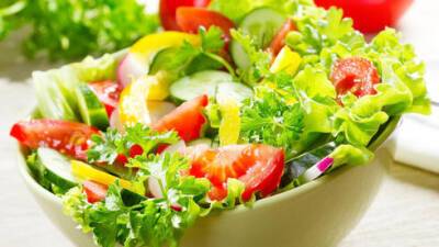 Что делает израильский салат самым полезным в мире: мнение диетолога - vesty.co.il - Израиль