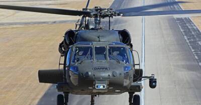 Впервые в истории: вертолет Black Hawk поднялся в небо без пилотов и экипажа (видео) - focus.ua - Сша - Украина - county Black Hawk