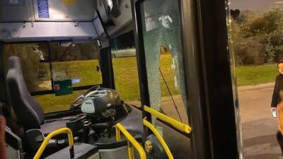 Закрыл дверь перед носом: житель Иерусалима обстрелял рейсовый автобус - vesty.co.il - Израиль - Иерусалим - район Неве-Яаков
