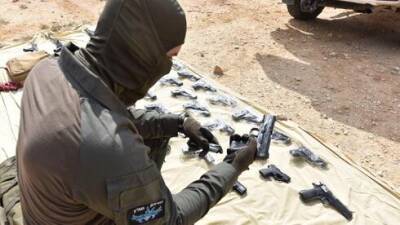 Погоня за контрабандистами: полиция и ЦАХАЛ перехватили партию оружия и наркотиков - vesty.co.il - Израиль - Иордания