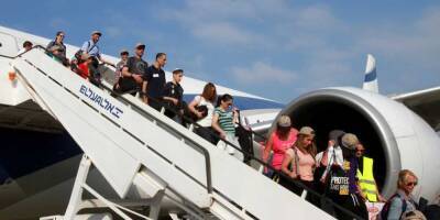 В Израиле приземлился самолет с детьми-сиротами из Житомира - detaly.co.il - Израиль - Румыния - Житомир - Из