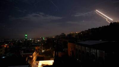 Системы ПВО Сирии отразили атаку Израиля на юге страны - iz.ru - Израиль - Россия - Дамаск - Бейрут - Sana - Syria - провинция Эль-Кунейтра