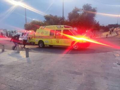Израиль - Ножевой теракт в Иерусалиме: ранены двое полицейских - vesty.co.il - Израиль - Иерусалим
