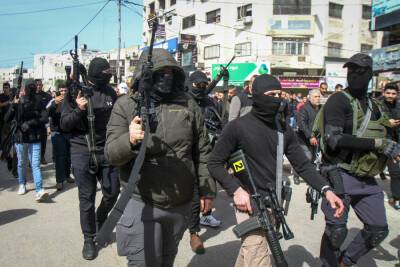 ЦАХАЛ преследует вооруженных палестинцев, пытавшихся проникнуть в Израиль - news.israelinfo.co.il - Израиль - Палестина