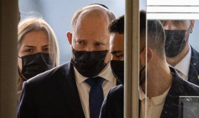 Нафтали Беннет - Ницан Горовиц - Рони Гамзо - Премьер-министр и министр здравоохранения отменяют требование носить маски в помещении, за исключением мест с высокой вероятностью заражения - 7kanal.co.il - Израиль - Тель-Авив