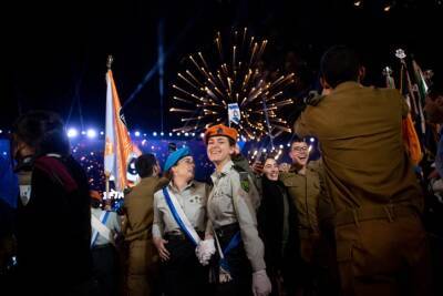 Нафталь Беннет - Стало известно, кто зажжет факел в День независимости Израиля - cursorinfo.co.il - Израиль