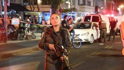 Свидетели теракта в Тель-Авиве: "Парень в мотошлеме обстрелял бар и забежал в здание" - vesty.co.il - Израиль - Тель-Авив