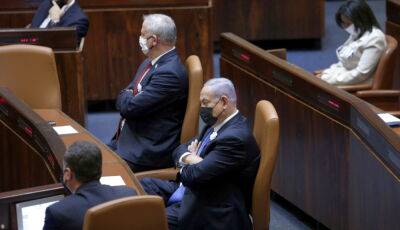 Биньямин Нетаниягу - Беня Ганц - Правительство не может принять закон о субсидиях на учебу для "дембелей" – не дают арабы - 9tv.co.il - Израиль