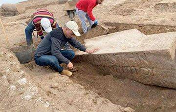 Археологи обнаружили в Израиле необычный 7500-летний идол - charter97.org - Израиль - Сирия - Белоруссия