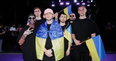 Олег Псюк - Kalush Orchestra разыгрывают на аукционе розовую панамку и микрофон в поддержку ВСУ - focus.ua - Украина