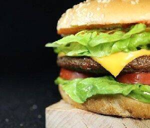 Мужчина судится с «Burger King» из-за некошерного гамбургера - isra.com - Израиль - Из