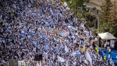 Биньямин Нетаньяху - Нафтали Беннет - Симха Ротман - Премьер-министр о параде флагов в Иерусалиме: «Волнительно и радостно видеть, как весь народ Израиля празднует вместе. Народ Израиля жив» - 7kanal.co.il - Израиль - Иерусалим - Весь