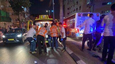 Волонтер United Hatzalah применил два разряда электрошока, чтобы перезапустить сердце упавшего бегуна - 7kanal.co.il - Израиль - Гиватаим