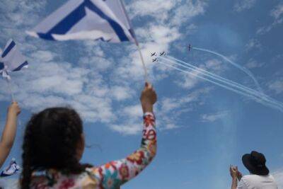 В честь Дня независимости еврейским семьям по всему миру раздали десятки тысяч израильских флагов - cursorinfo.co.il - Израиль - Сша - Италия - Франция - Испания - Бельгия - Аргентина - Уругвай
