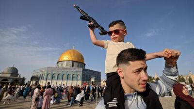 Палестинских детей учат ненавидеть и убивать евреев на европейские деньги - vesty.co.il - Израиль - Палестина - Евросоюз
