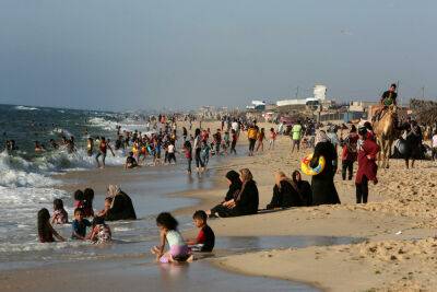 Впервые за много лет в Секторе Газа стало безопасно купаться в море - news.israelinfo.co.il - Израиль - Газа
