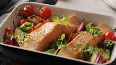 Как лосось стал самым популярным блюдом в Израиле - vesty.co.il - Израиль - Китай - Англия - Канада - Южная Корея - Норвегия - Чили