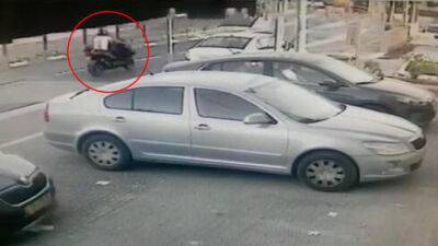 Видео: водитель "охотится" на мотоциклиста на севере Израиля и сбивает его - vesty.co.il - Израиль - Видео