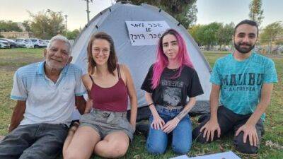Студенты и пенсионеры в Беэр-Шеве протестуют против подорожания съемного жилья - vesty.co.il - Израиль - Тель-Авив - Беэр