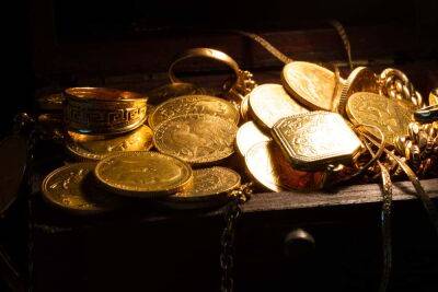 В аэропорту Бен-Гурион арестовали арабскую пару с 146 золотыми монетами на сумму 300 тыс. шекелей - cursorinfo.co.il - Израиль - Иерусалим - Иордания