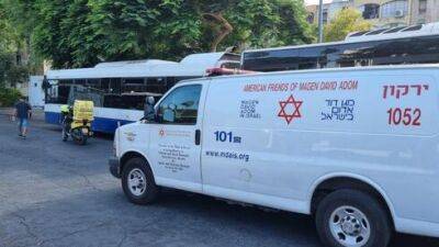 Пассажир изрезал ножом водителя автобуса в Южном Тель-Авиве - vesty.co.il - Израиль - Тель-Авив