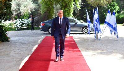 Яир Лапид - Нафтали Беннет - Временный премьер обратился к народу, но не сказал, зачем нужны новые выборы - 9tv.co.il - Израиль