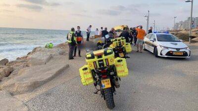 Чарльз Клор - Израиль - 10-летний мальчик захлебнулся в море у побережья Тель-Авива, он в тяжелом состоянии - vesty.co.il - Израиль - Тель-Авив