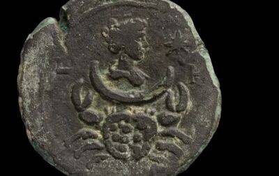 На дне Средиземного моря нашли редкую монету с зодиакальным символом - korrespondent.net - Израиль - Египет - Украина - Китай - Греция - Рим