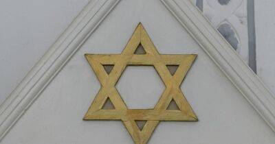 В Московской Хоральной синагоге разбили окно и оставили послание на стене, - росСМИ - focus.ua - Россия - Москва - Украина