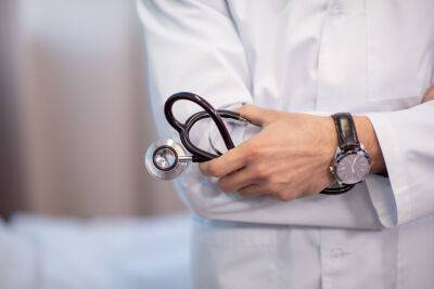 «Терять нечего»: из больниц Израиля уволились 200 врачей-интернов - cursorinfo.co.il - Израиль