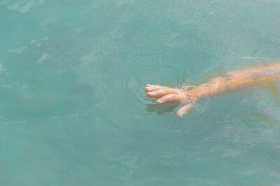 Смертельный инцидент с малышом в частном бассейне в Гуш-Эционе: подробности и фото - cursorinfo.co.il - Иерусалим - Гуш - Инцидент