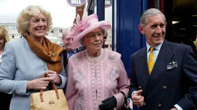 Елизавета II (Ii) - королева Елизавета - Двойник королевы Елизаветы ушла в отставку после 34 лет службы - vesty.co.il - Израиль - Англия