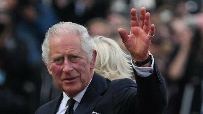 принц Чарльз - Карл III (Iii) - Опухшие пальцы короля: в Израиле объяснили скрытую болезнь Карла III - vesty.co.il - Израиль - Англия