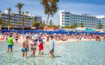 В августе Кипр принял почти полмиллиона туристов - vkcyprus.com - Израиль - Англия - Кипр