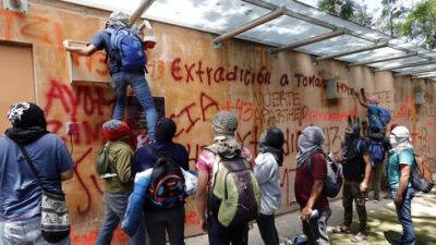 Дело не в палестинцах: почему вандалы разрисовали стены посольства Израиля в Мексике - vesty.co.il - Израиль - Палестина - Иерусалим - Мексика - Мехико