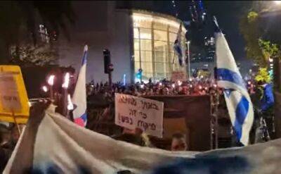 В Тель-Авиве демонстрация переросла в факельное шествие - cursorinfo.co.il - Тель-Авив
