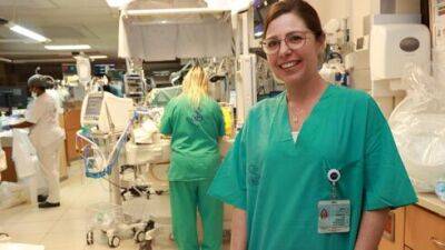 Женщина начала рожать в дорожной пробке, ехавшая мимо медсестра спасла ее и младенца - vesty.co.il - Израиль