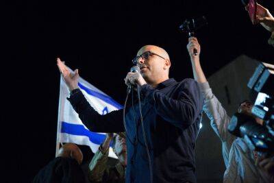 Эльдад Янив призвал отменить большую демонстрацию в Тель-Авиве из-за теракта в Иерусалиме - news.israelinfo.co.il - Израиль - Тель-Авив - Иерусалим