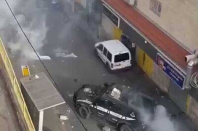 Мухаммад Алият - В Иерусалиме полицейское авто забросали камнями - cursorinfo.co.il - Израиль - Палестина - Иерусалим - Восточный Иерусалим