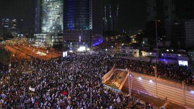 В Израиле прошла очередная антиправительственная акция протеста - ru.euronews.com - Израиль - Тель-Авив - Восточный Иерусалим
