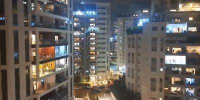 «Хатиква» на балконах. Израильтяне показали всему миру – мы не сломаемся (видео) - detaly.co.il - Израиль - Тель-Авив - Видео