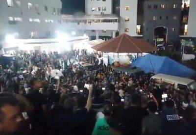 Удар по Гуш-Дану: "невинные гражданские" вопят от радости в больнице Шифа в Газе - mignews.net - Тель-Авив - Газе - Гуш