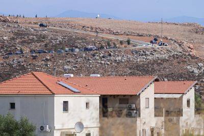 Юваль Кфар - Правительство эвакуирует 28 населенных пунктов вдоль ливанской границы - news.israelinfo.co.il - Израиль - Метул