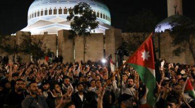 Махмуд Аббас - Тысячи людей на Ближнем Востоке устроили массовые протесты после атаки на больницу в Секторе Газа - ru.slovoidilo.ua - Израиль - Палестина - Иран - Сирия - Ирак - Украина - Турция - Стамбул - Анкара - Иордания - Ливан - Газа