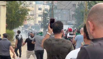 Хаос возле посольства США в Бейруте: в ход пошли водомет и слезоточивый газ - mignews.net - Израиль - Сша - Ливан - Бейрут - Beirut