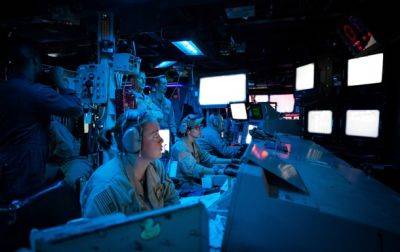 Армия США показала фото с эсминца во время перехвата ракет с Йемена - korrespondent.net - Израиль - Сша - Украина - Йемен