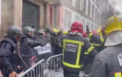 В Испании при столкновениях пожарных с полицией ранены несколько человек - korrespondent.net - Украина - Испания