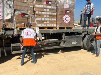 В сектор Газа заехали 12 грузовиков с гуманитарной помощью - unn.com.ua - Израиль - Палестина - Египет - Украина - Киев - Газа
