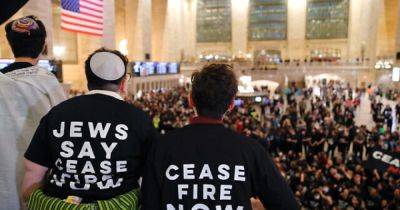 Самая масштабная акция гражданского неповиновения в Нью-Йорке: арестованы 200 активистов - dsnews.ua - Израиль - Нью-Йорк - Сша - Украина - Нью-Йорк