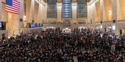 Центральный вокзал в Нью-Йорке был блокирован протестом против военных действий Израиля в Газе - detaly.co.il - Израиль - Нью-Йорк - Сша - Нью-Йорк - New York - Хамас - Газа